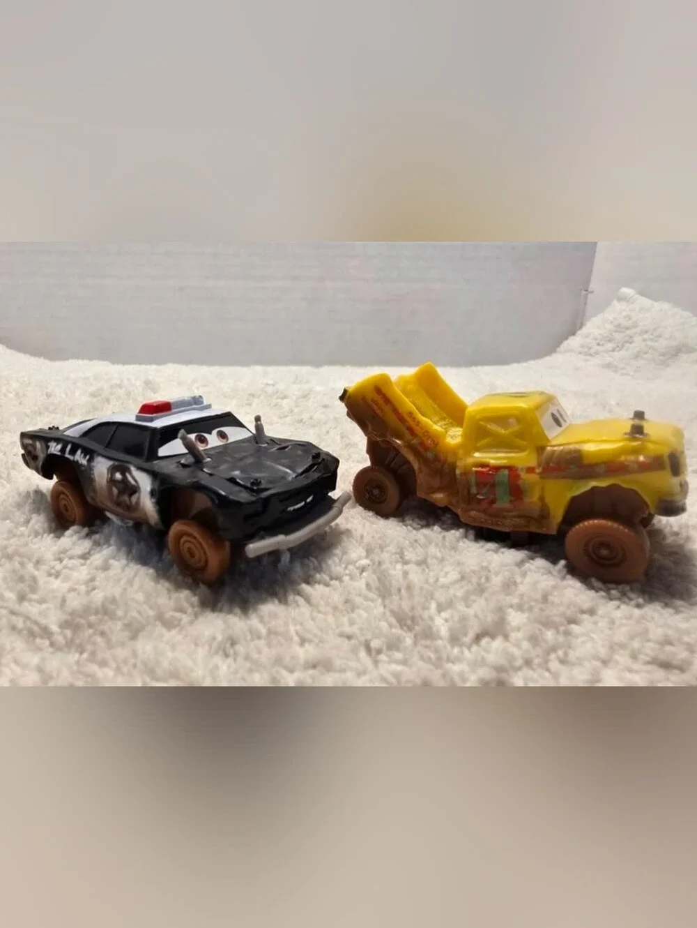 Disney Pixar Cars 3 Crazy 8 Crashers Taco Demolition & APB Police Car LOT of 2